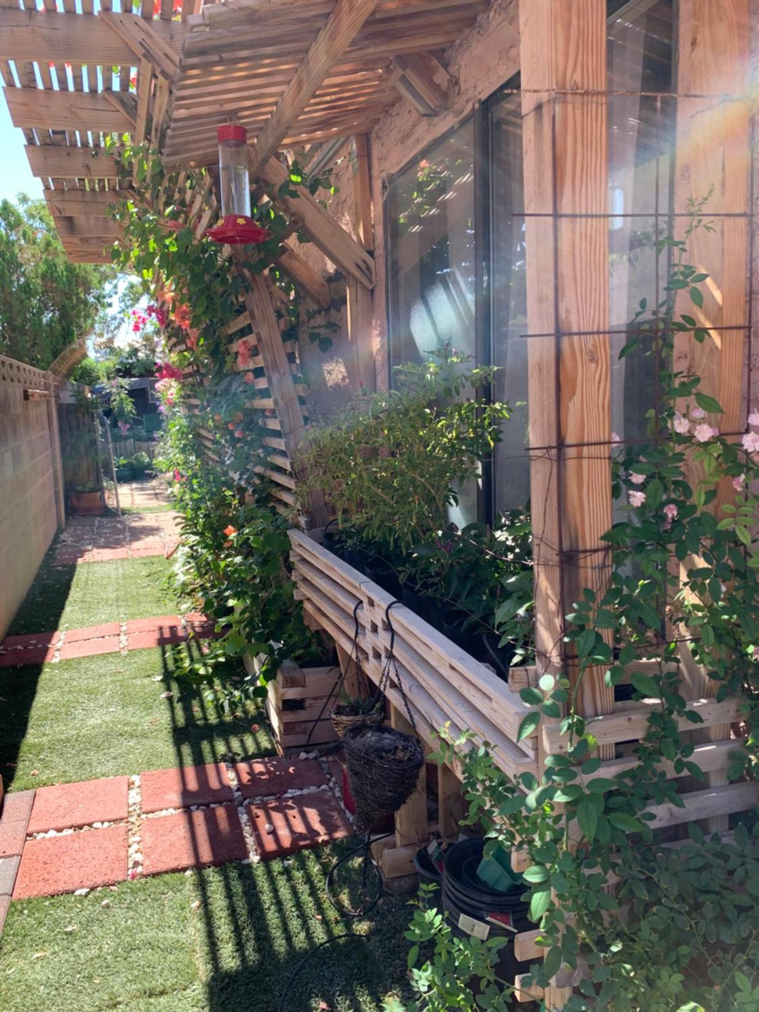Hummingbird's Retreat-one Bedroom-private Bath-private Entry Door Privatunterkunft *